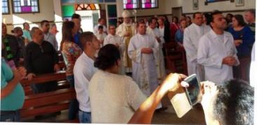 Paróquia Nossa Senhora do Santíssimo Sacramento celebra dia de Corpus Christi com Missa e procissão