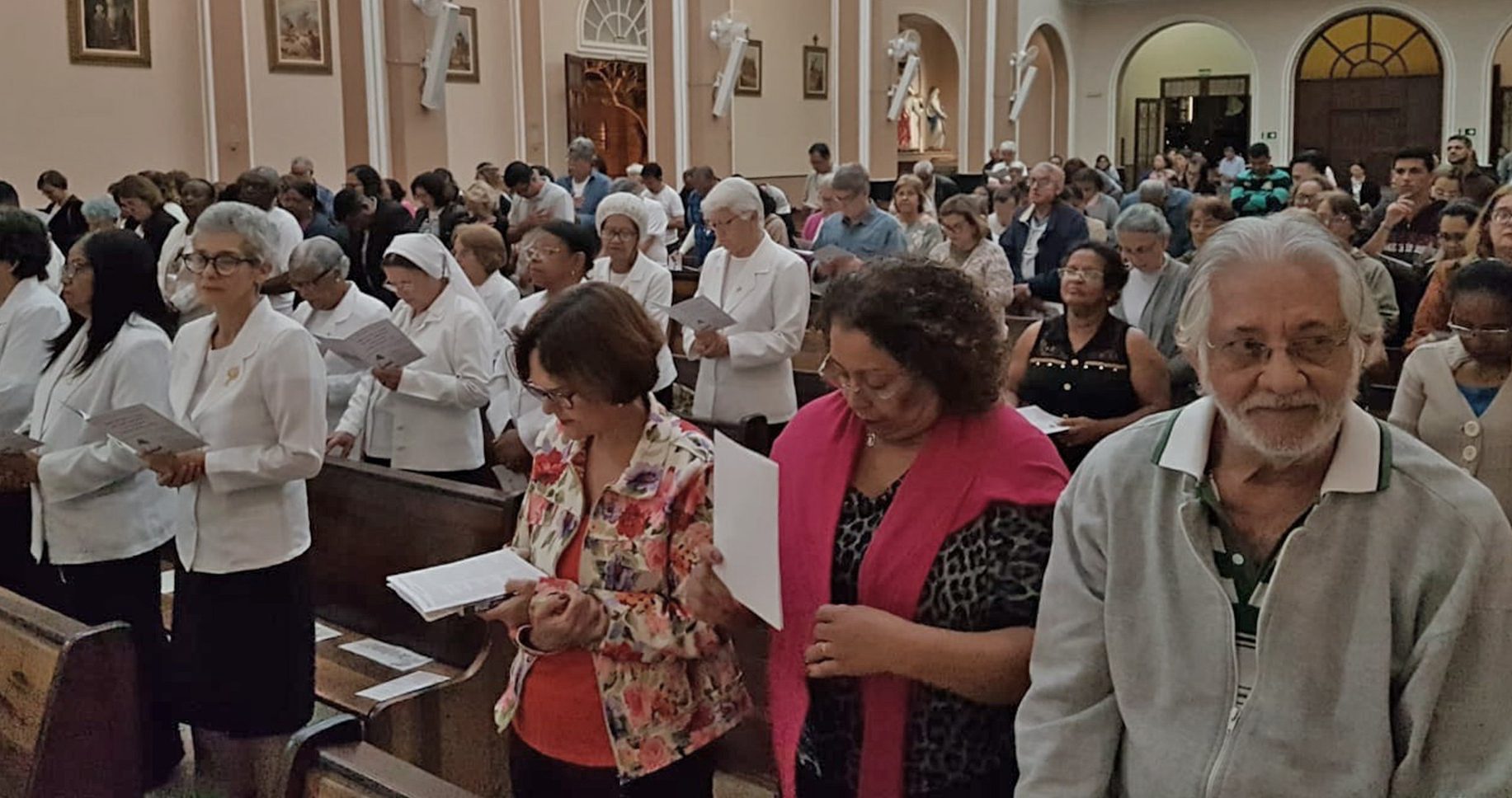 Centenas de fiéis participam das Celebrações da Semana de Nascimento da Irmã Benigna
