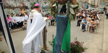 Ano Missionário: dom Walmor celebra com fiéis do Morro do Cascalho