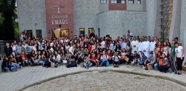 Convivium Emaús: Jovens da Paróquia Jesus Operário participam de Retiro Espiritual