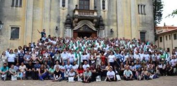 [Artigo] Iniciação à Vida Cristã na 4ª Semana Brasileira de Catequese-Neuza Silveira  Secretariado Arquidiocesano Bíblico-Catequético de Belo Horizonte