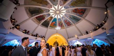 Dom Walmor celebra casamento comunitário na Paróquia Nossa Senhora da Saúde