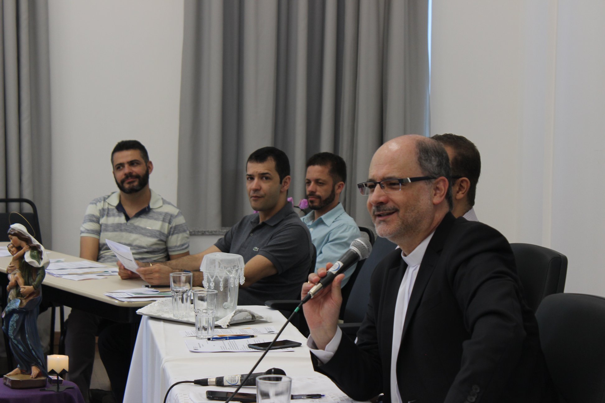 Sacerdotes participam da Assembleia do Clero na Região Episcopal Nossa Senhora da Esperança