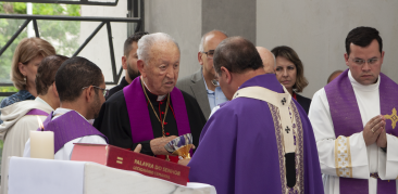 Ação de Graças pela Ordenação Sacerdotal e Episcopal do Cardeal Dom Seraﬁm Fernandes de Araújo
