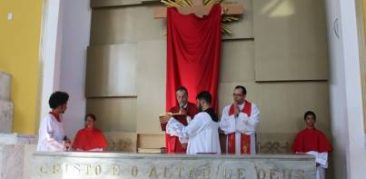 Dom Otacilio preside Celebração da Paixão do Senhor na Paróquia Santa Quitéria, em Esmeraldas.