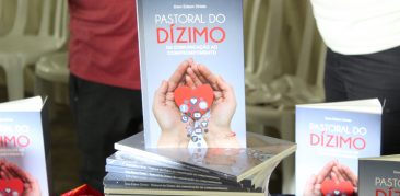 Dom Edson apresenta seu novo livro: Pastoral do Dízimo – da Comunicação ao Comprometimento