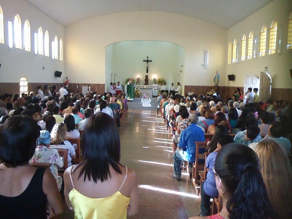 Paróquia São João Paulo II promove momento de espiritualidade e musical