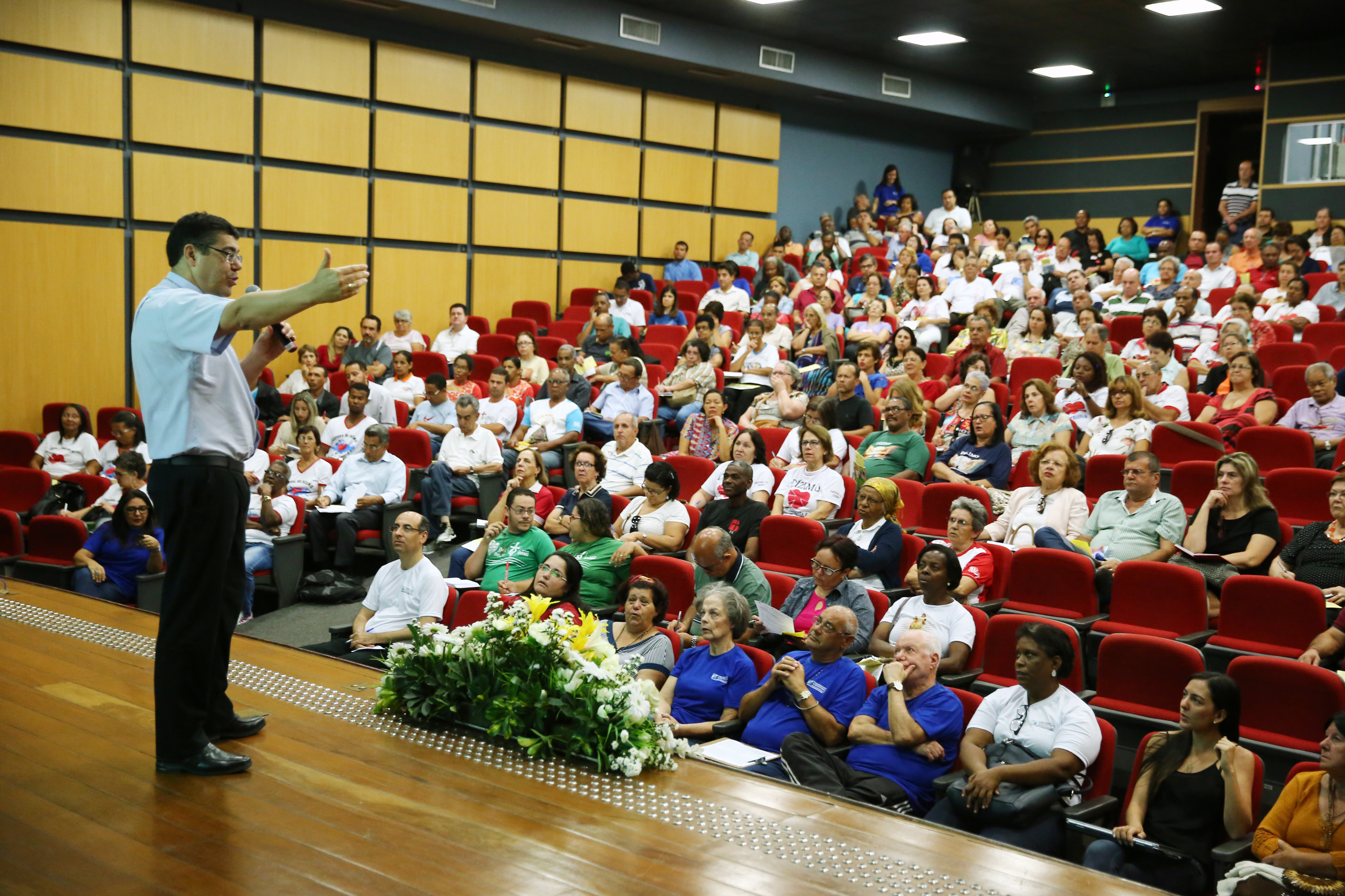 Dom Edson Oriolo preside encontros com Acólitos, Congregações Religiosas e Seminaristas da Rensc – 18 de maio