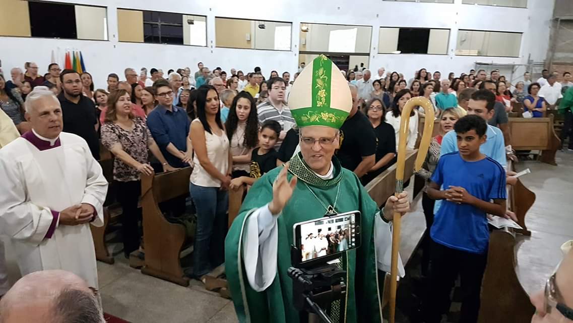 Missa marca envio missionário de dom Otacilio de Lacerda à Diocese de Guanhães