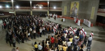 Catedral Cristo Rei recebe diáconos e jovens para celebrações especiais