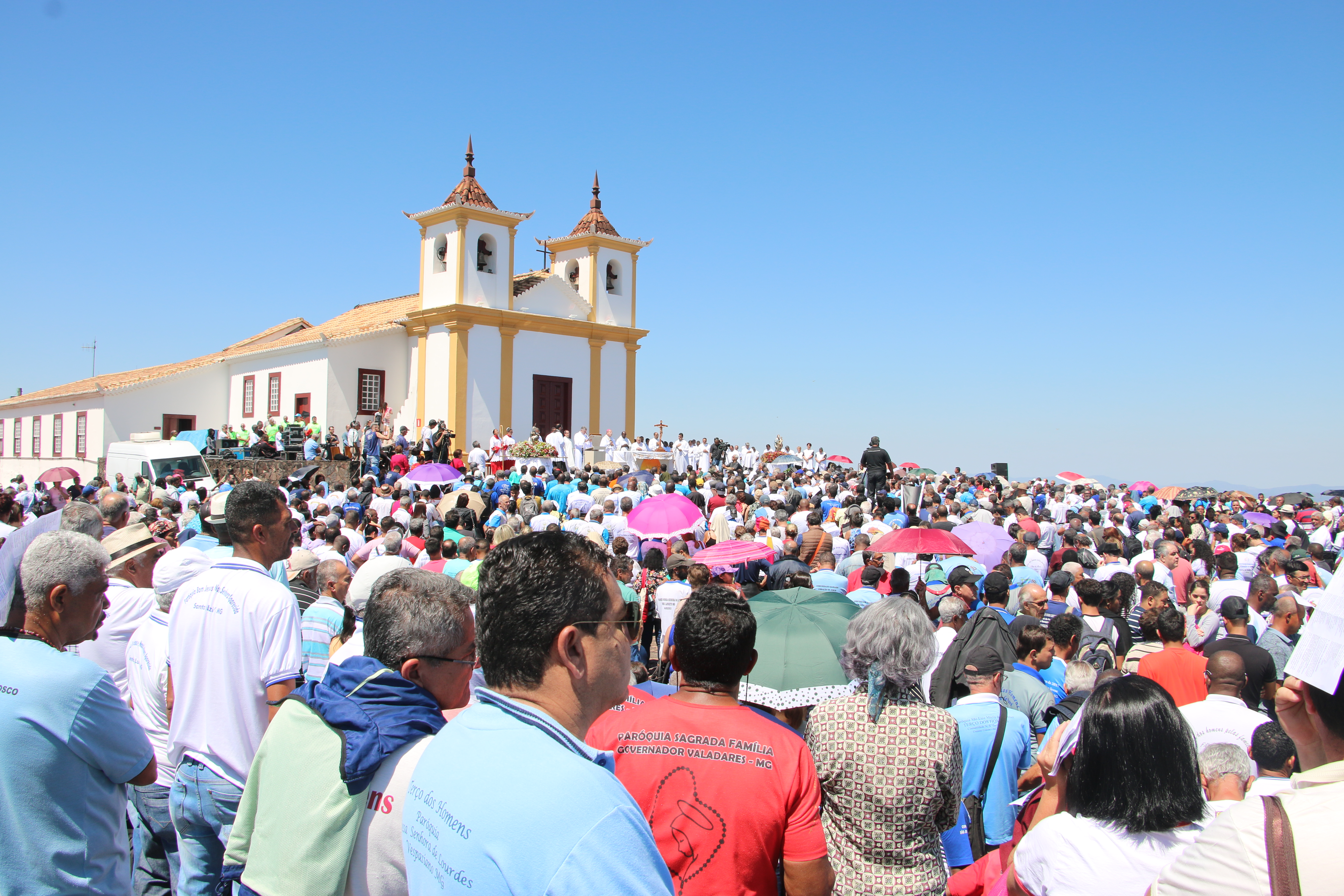 6ª Peregrinação Mineira do Terço dos Homens à Casa da Padroeira de Minas: 12 mil fiéis se dedicam à oração e à contemplação