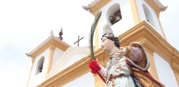 Fiéis do Santuário Santa Luzia peregrinam ao Santuário da Padroeira de Minas Gerais