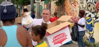 Evangelizadores do Santuário São Judas Tadeu oferecem refeições à população de rua – Dia Mundial dos Pobres