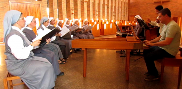 Dom Walmor celebra Missa pelos 70 anos do Mosteiro de Nossa Senhora das Graças – 10 de novembro