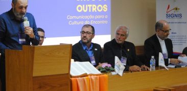 Dom Joaquim Mol afirma que é preciso restituir à comunicação uma perspectiva ampla e a oportunidade do encontro, uma visão humanista
