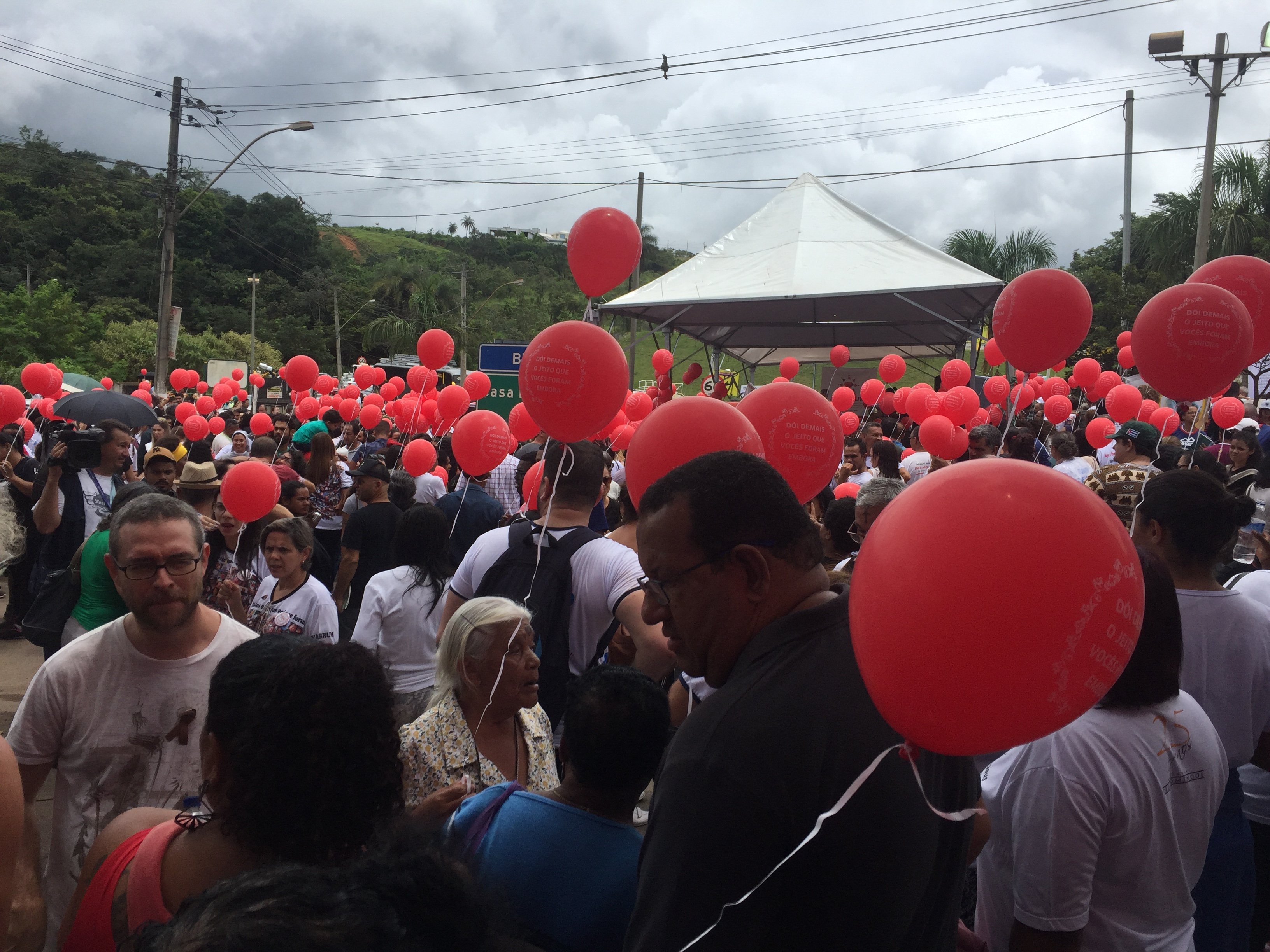 Milhares de fiéis participam da 1ª Romaria da Arquidiocese de Belo Horizonte pela Ecologia Integral a Brumadinho