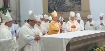 Dom Walmor participa da celebração de posse de dom Leonardo Steiner na Arquidiocese de Manaus