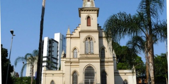 Paróquia Sagrado Coração de Jesus: dom Walmor preside dedicação do altar e bênção do presbitério após restauração – 29/02