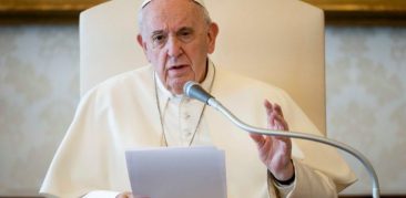 Dicastério para os bispos: duas mulheres ajudarão o Papa Francisco na escolha dos pastores diocesanos