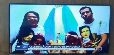 Roteiro para Coroação no Lar,  preparado pelo Secretariado Arquidiocesano de Liturgia (SAL), é destaque em reportagem na Globo