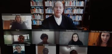 Integrantes da Comissão Arquidiocesana para a proteção de Crianças, Adolescentes e Vulneráveis participam de videoconferência com dom Walmor