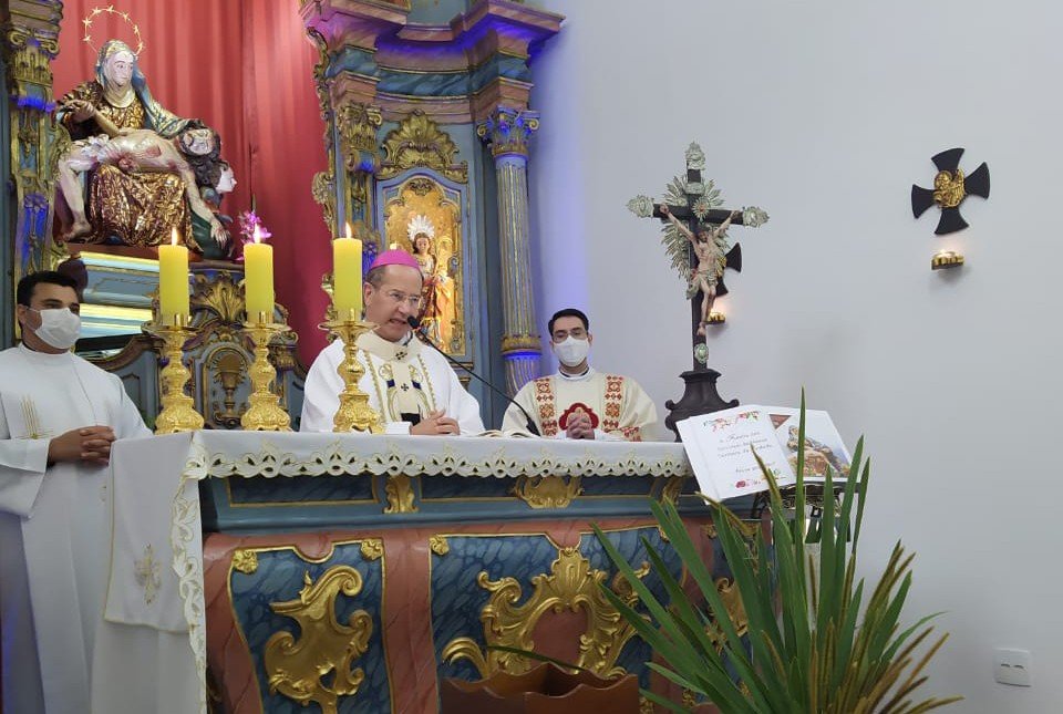 Súplicas por mais solidariedade e consolação: Missa pelos 60 anos da consagração de Minas a Nossa Senhora da Piedade