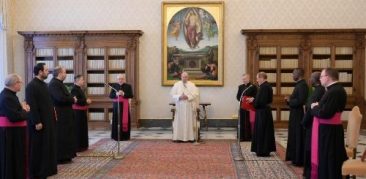 Papa Francisco: “rezar é dialogar com Deus”