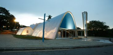 Igreja São Francisco de Assis recebe fiéis para Missas neste domingo –  25 de abril