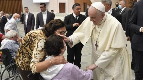 Papa em Audiência Geral: “O hipócrita não sabe amar”