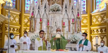 Dom Geovane Luís preside Celebração Eucarística pelo Dia dos Catequistas no Santuário Arquidiocesano da Santíssima Eucaristia