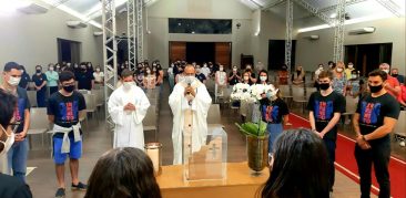 Dom Geovane preside celebração e acolhida do ícone da Padroeira de Minas na Paróquia Bom Jesus do Vale – Nova Lima