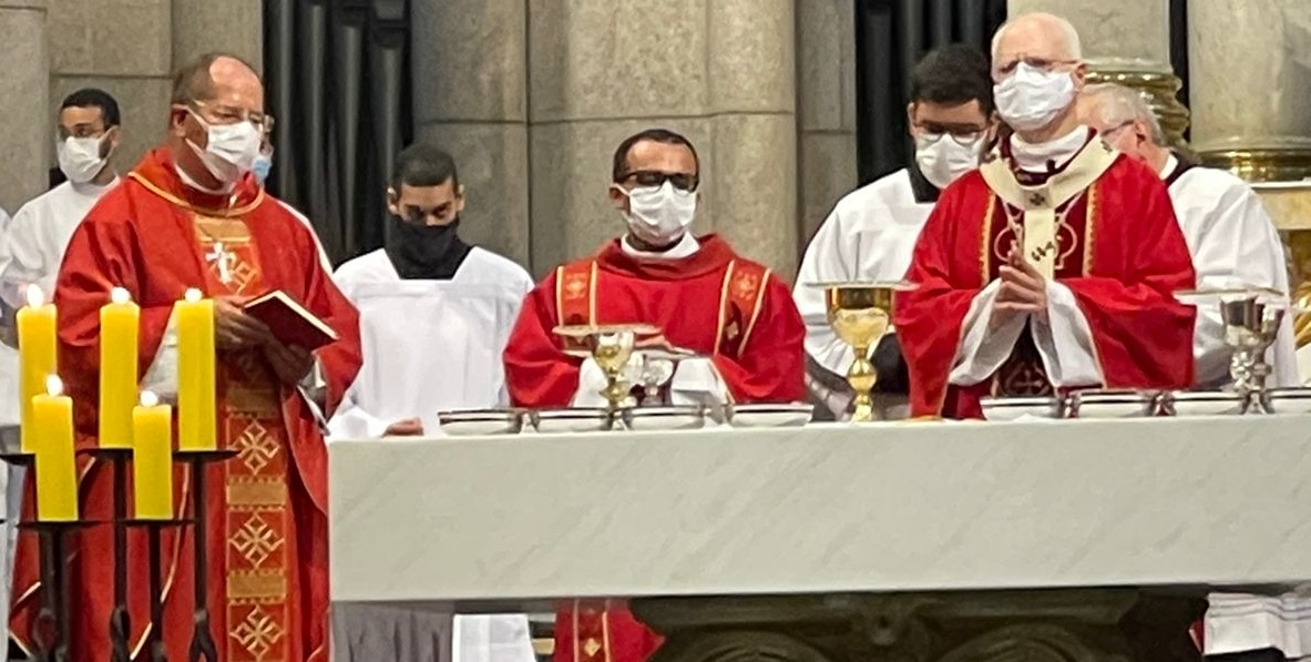 Dom Walmor concelebra Missa em homenagem ao centenário de dom Paulo Evaristo Arns na Catedral da Sé