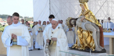 Papa Francisco na despedida à Eslováquia: “Maria é exemplo da fé que se põe a caminho”