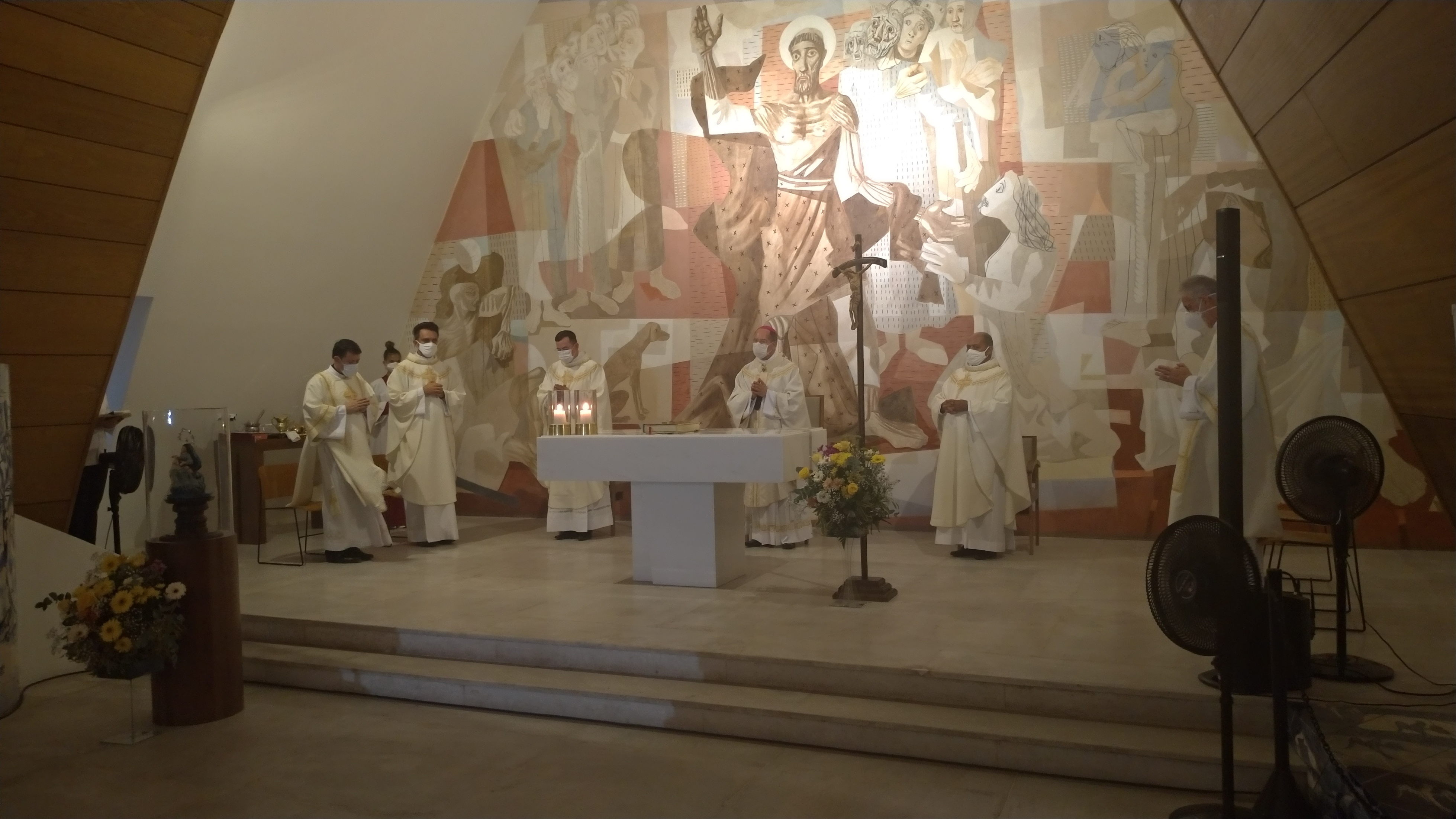 Fiéis se emocionam com a instalação do Santuário Arquidiocesano São Francisco de Assis