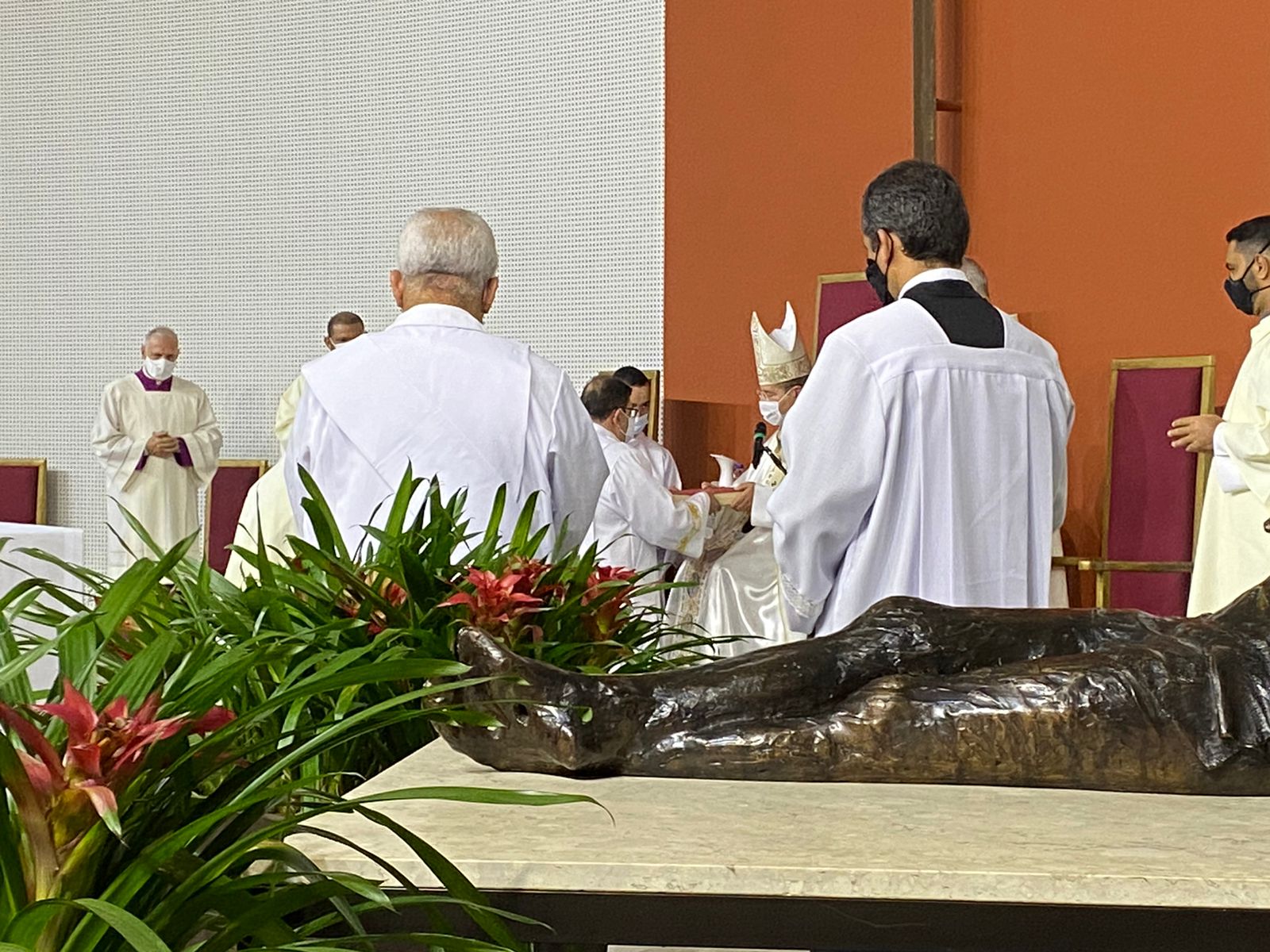 Dom Walmor Preside Ordenação De 1ª Turma De Diáconos Na Catedral Cristo ...