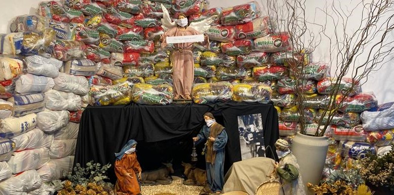 Ação solidária Dai-lhes vós mesmos de comer inspira o presépio da Paróquia Santo Inácio