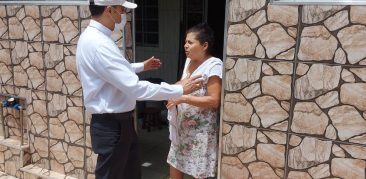 Dom Geovane Luís visita desabrigados no distrito de Honório Bicalho, em Nova Lima