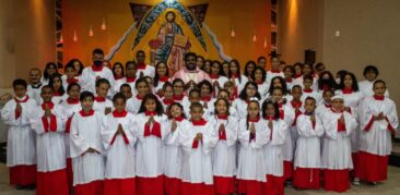 Paróquia Santa Teresa de Calcutá acolhe investidura de acólitos