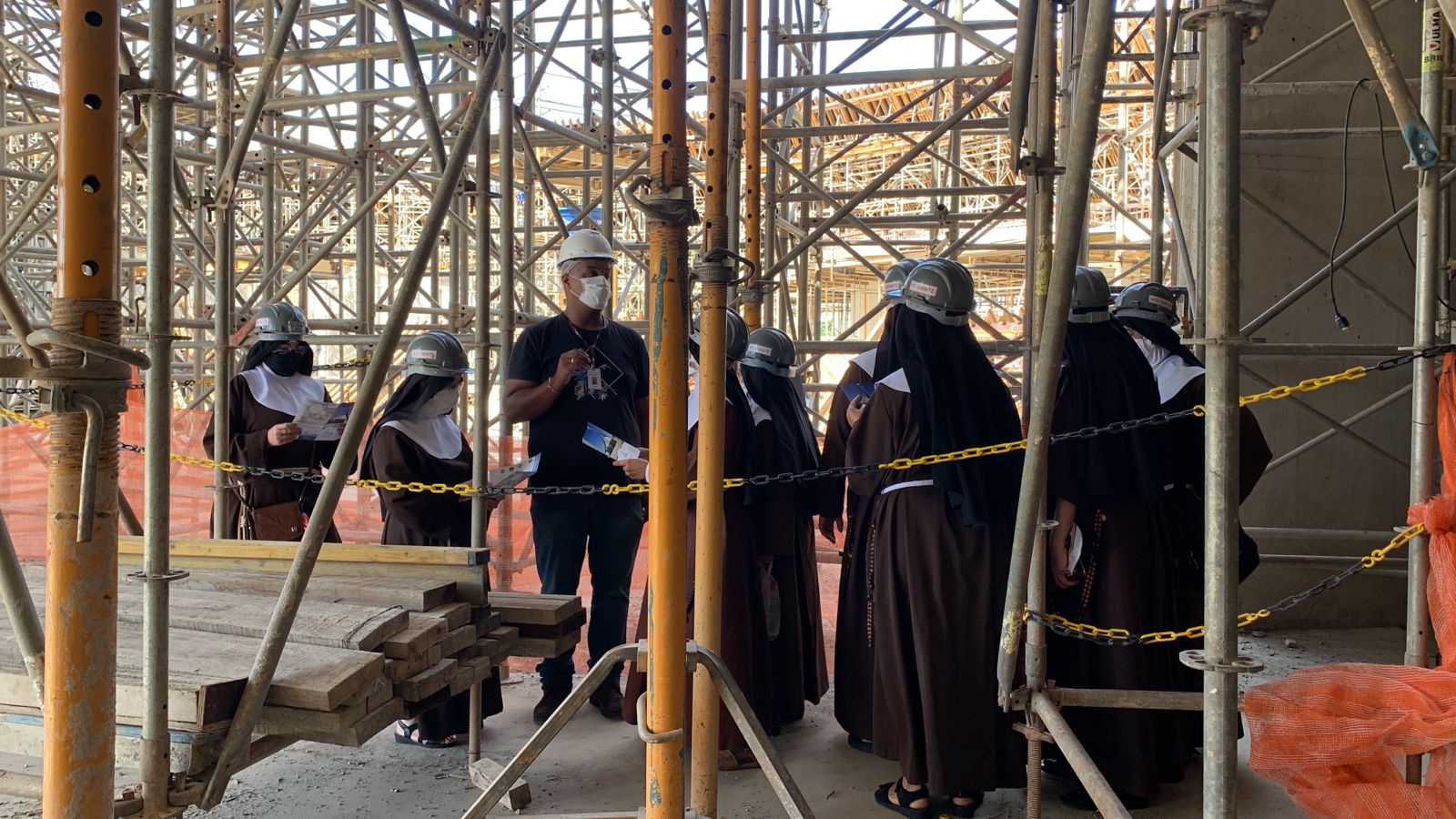 As Queridas Irmãs Clarissas Peregrinam Na Catedral Cristo Rei ...