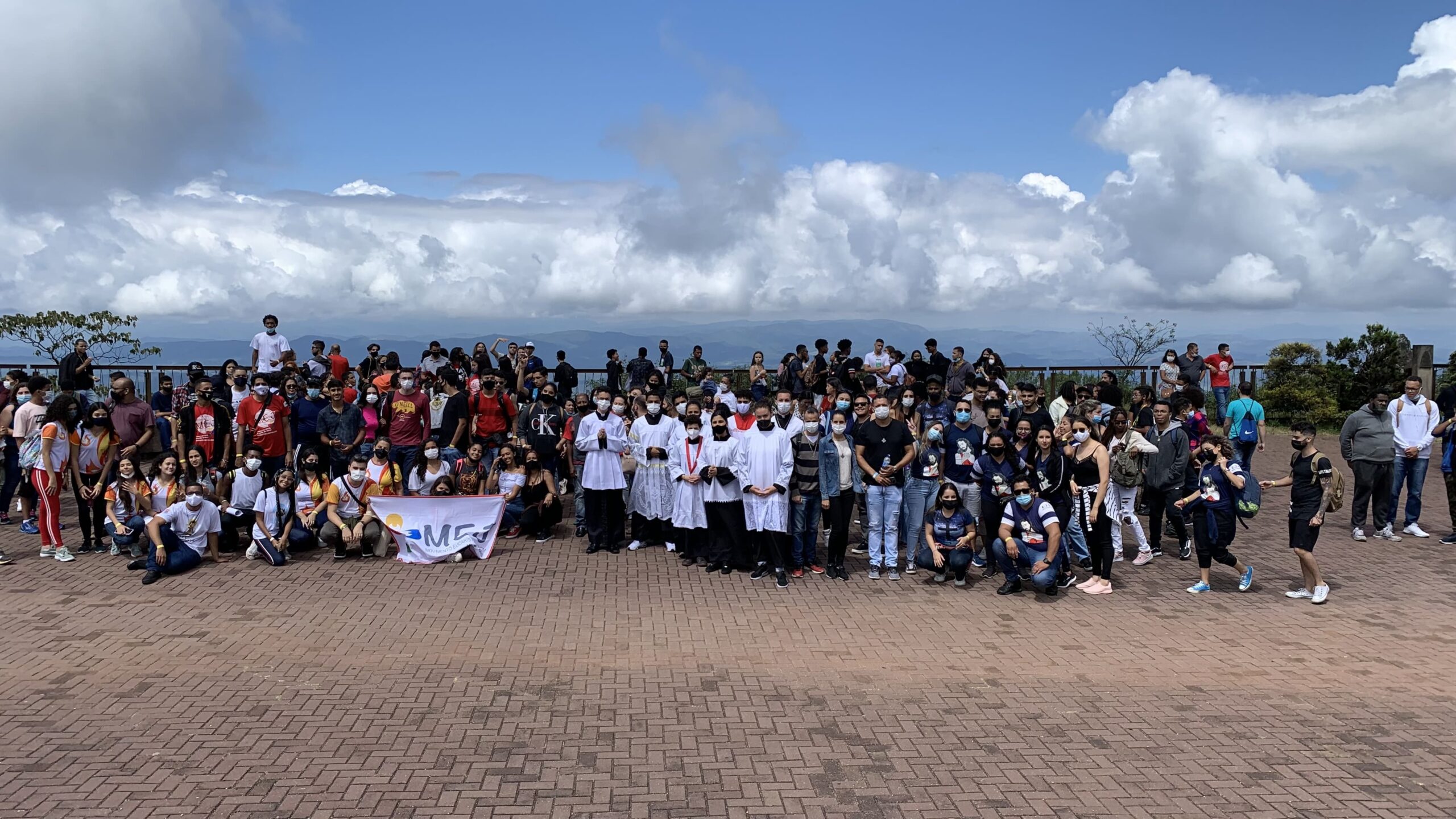 Rensa promove Peregrinação da Juventude e da Catequese ao Santuário da Padroeira de Minas 