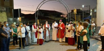 Dom Walmor preside bênção da Via do Peregrino no Santuário Arquidiocesano São Judas Tadeu