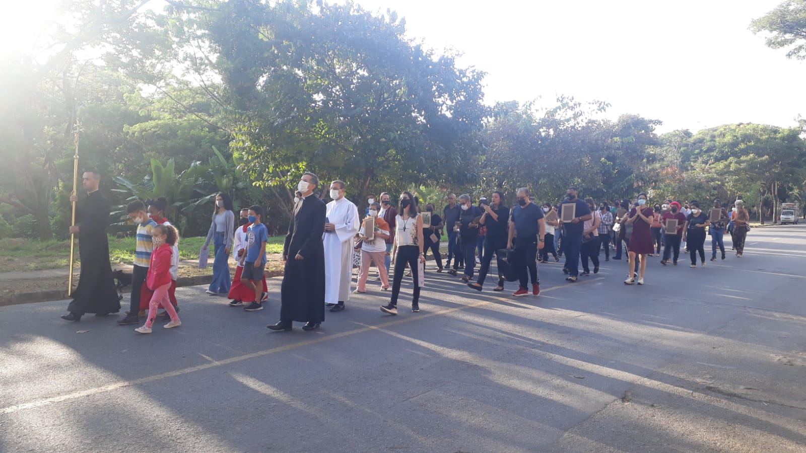 Via-sacra da Paz reúne peregrinos na Catedral Cristo Rei