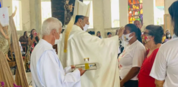 Dom Geovane preside Missa de Crisma, em Nova Lima