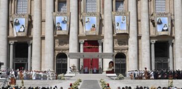 “Reflexos luminosos do Senhor na história”: Igreja tem dez novos santos