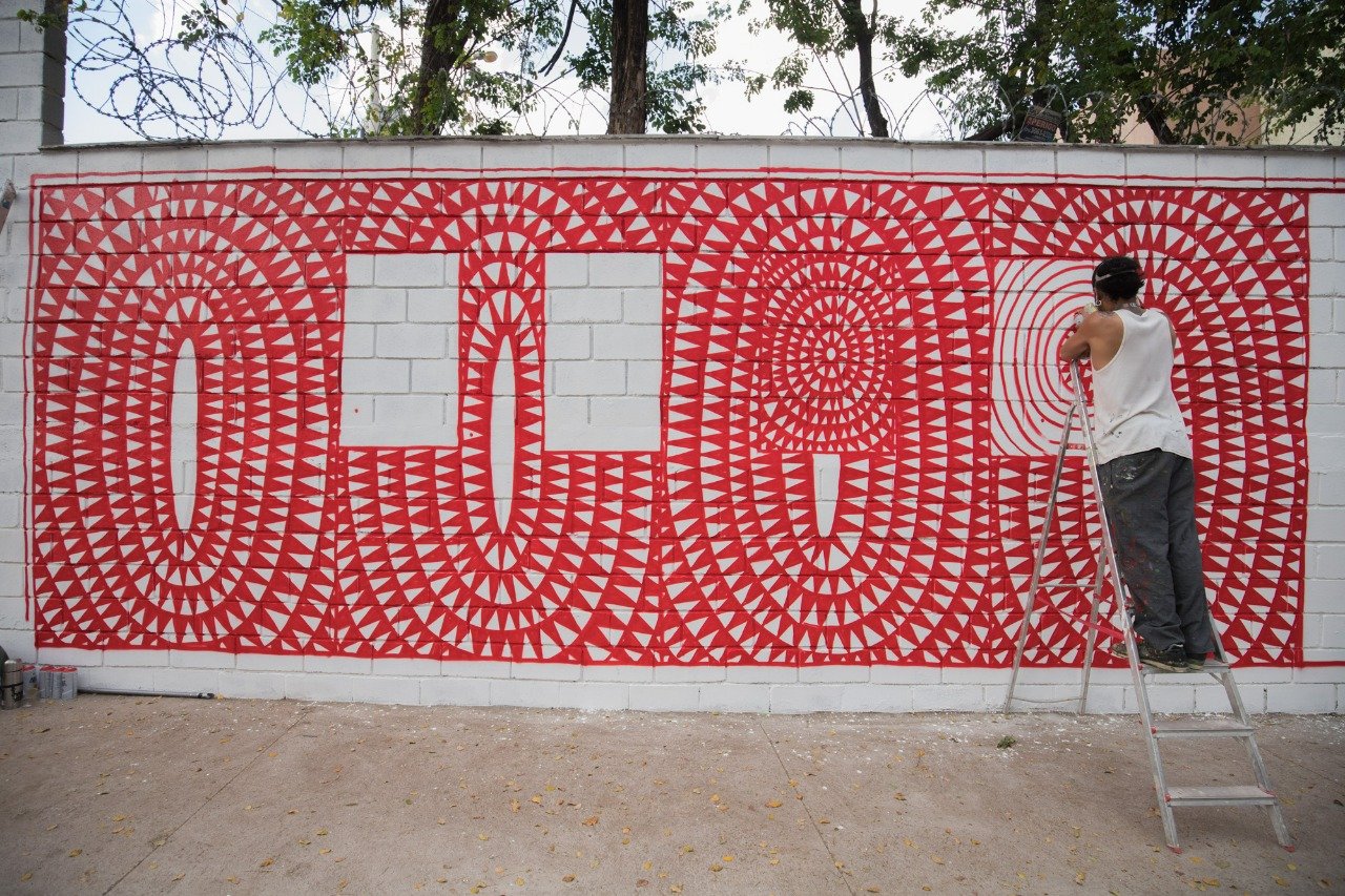 Centenário do Sacej: Muro do Convivium Emaús ganha 10 grandes painéis com a arte do grafite