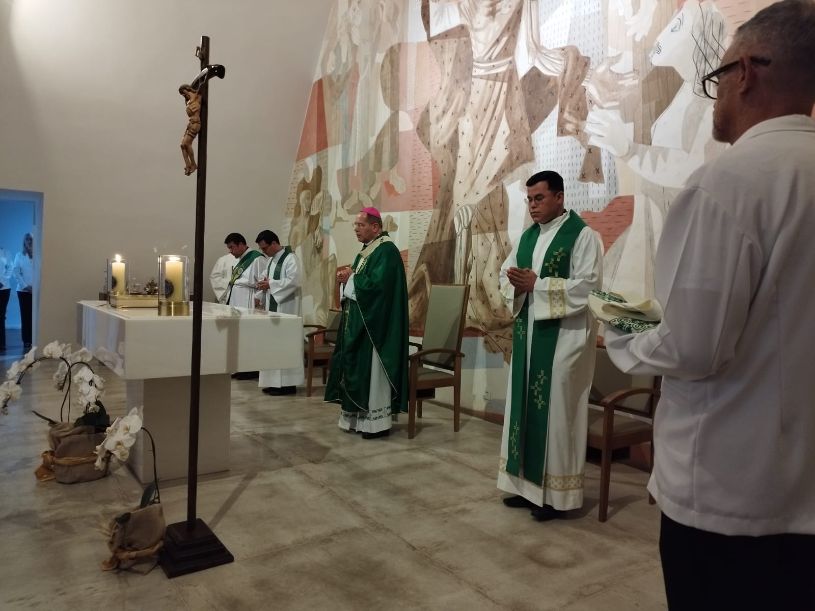 Dom Walmor preside Missa no Santuário Arquidiocesano São Francisco de Assis