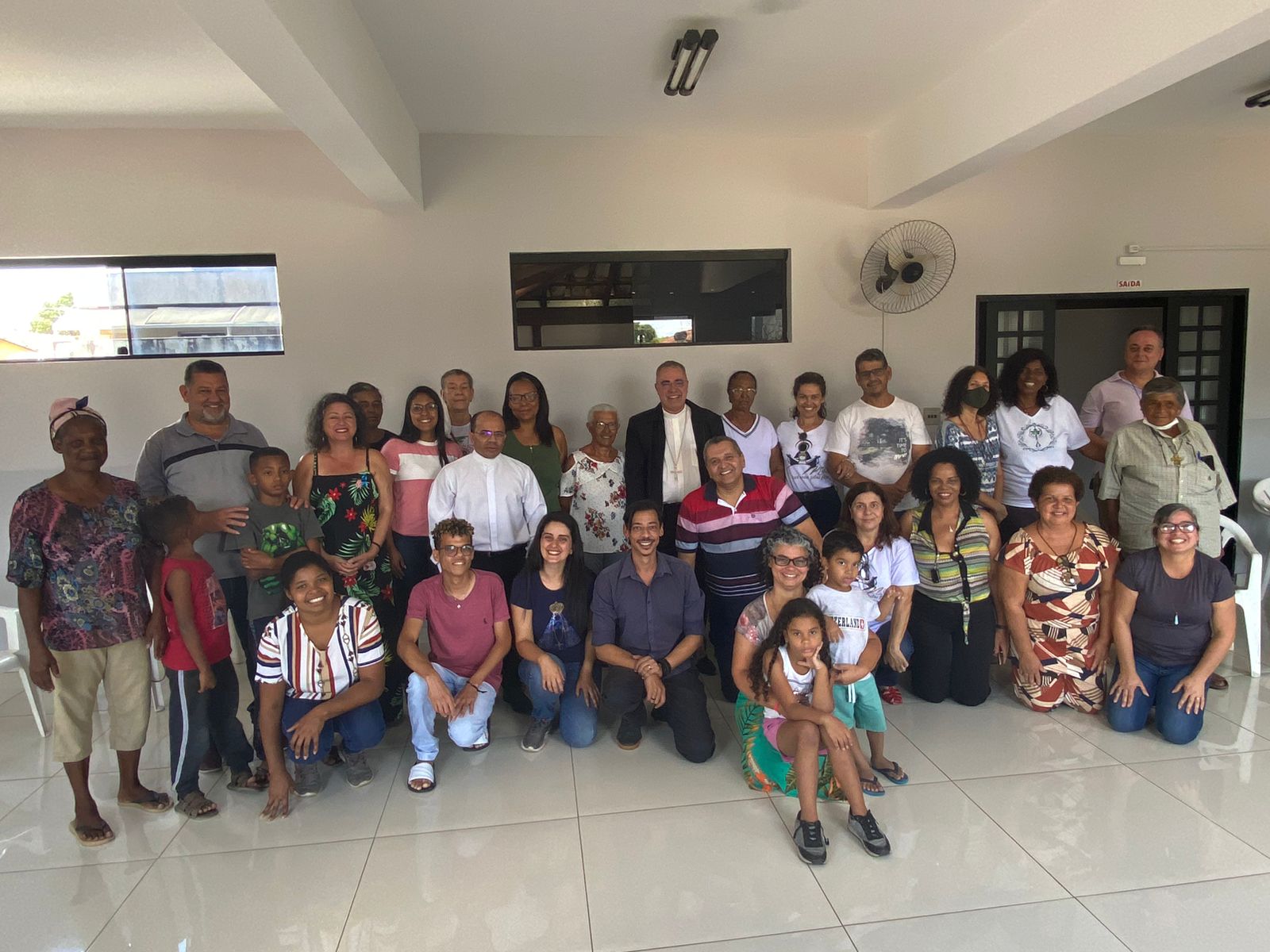 Dom Nivaldo e equipe da Rensa visitam vilas e comunidades