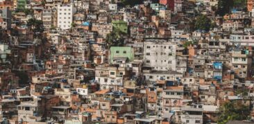 Em vilas e favelas, paróquias criam novas comunidades para fortalecer a evangelização