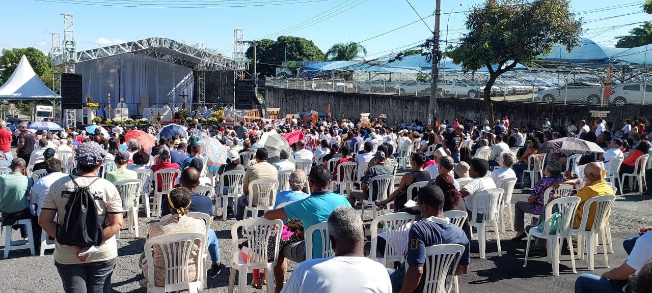 Dia de São José Operário: fiéis participam da Missa do Trabalhador na Praça da Cemig, em Contagem