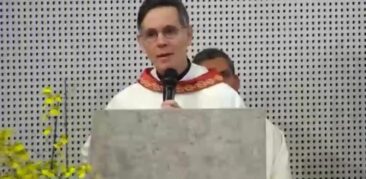 [Homilia dominical] Padre Alexandre Fernandes: “No coração do Evangelho está o mistério da Trindade”